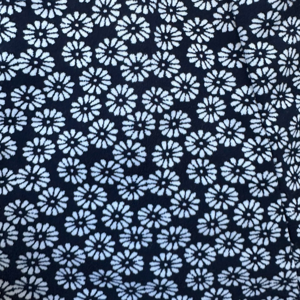NWOT HOLLISTER Short sleeve short Romper size XXS blue and white floral - Picture 3 of 8